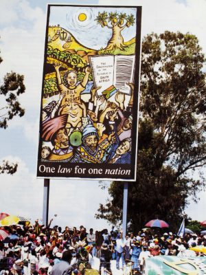 t1994_1996_img118(1) Crowd gathering to watch the signing of the constitution.